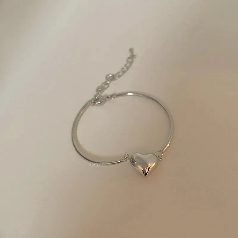 Fashion Silver Color Metal Heart Pendant Bracelet Charming Beads with Heart Pendant Bracelets for Women Jewelry Gifts