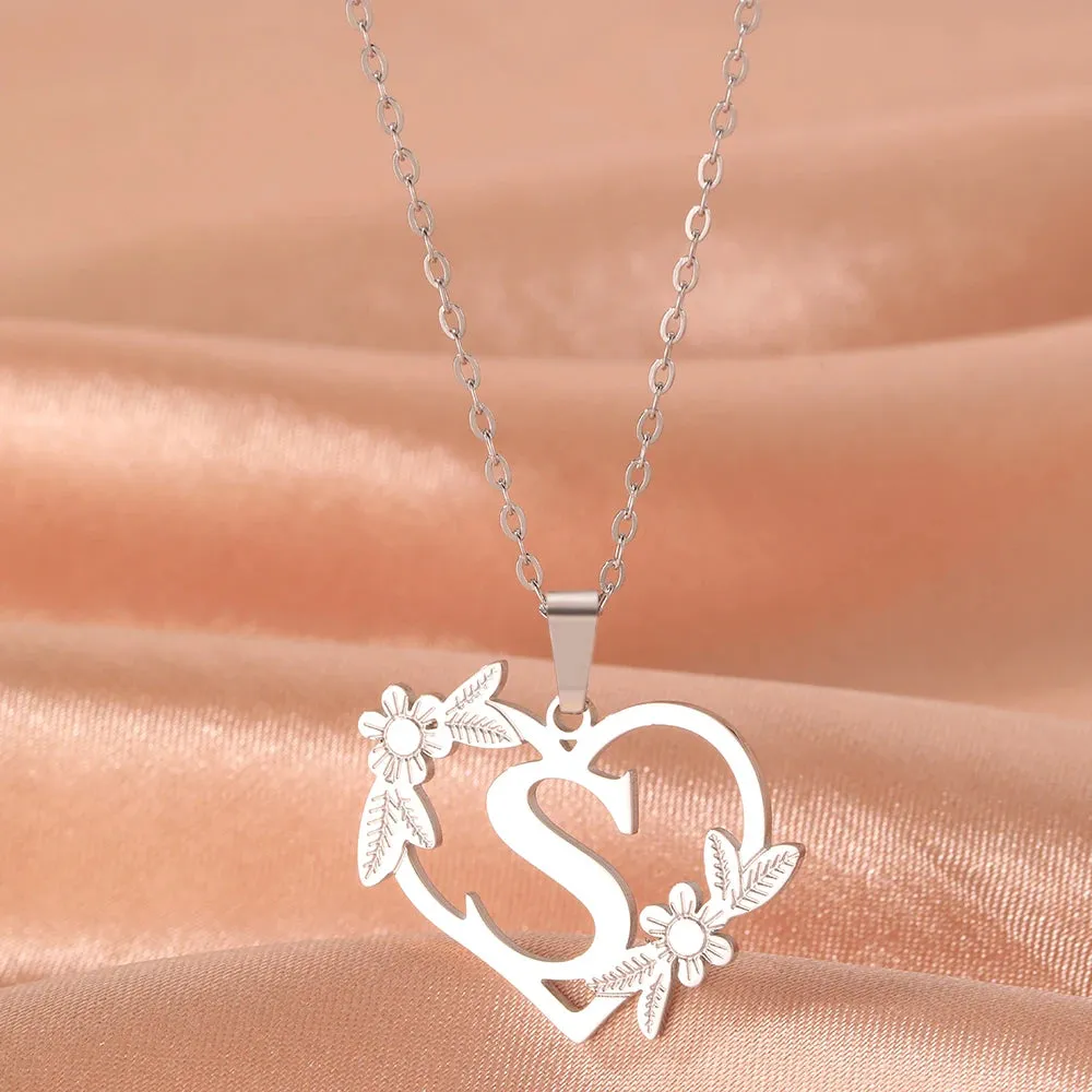 Stainless Steel Bracelets A-Z 26 Letter Hollow Heart Pendant Collar Chain Fashion Chic Bracelet For Women Jewelry Banquet Gifts