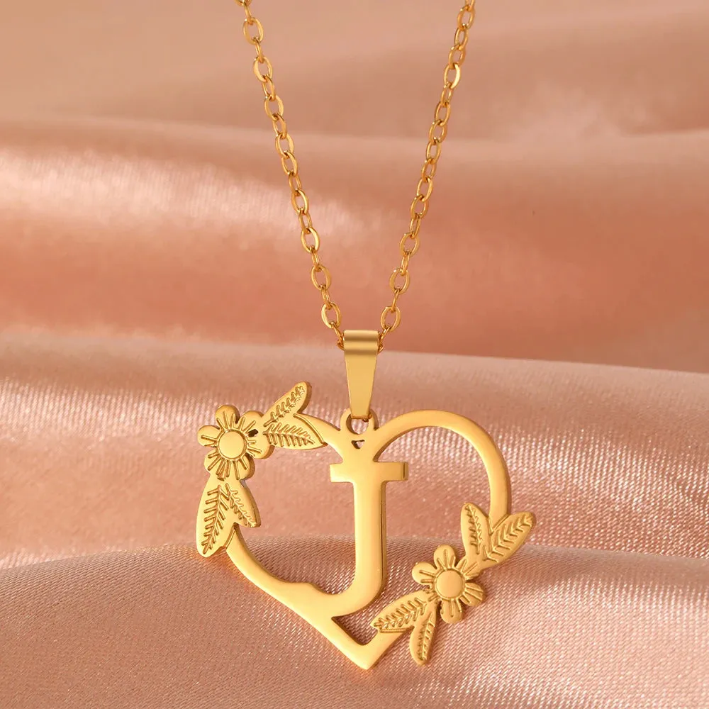Stainless Steel Bracelets A-Z 26 Letter Hollow Heart Pendant Collar Chain Fashion Chic Bracelet For Women Jewelry Banquet Gifts