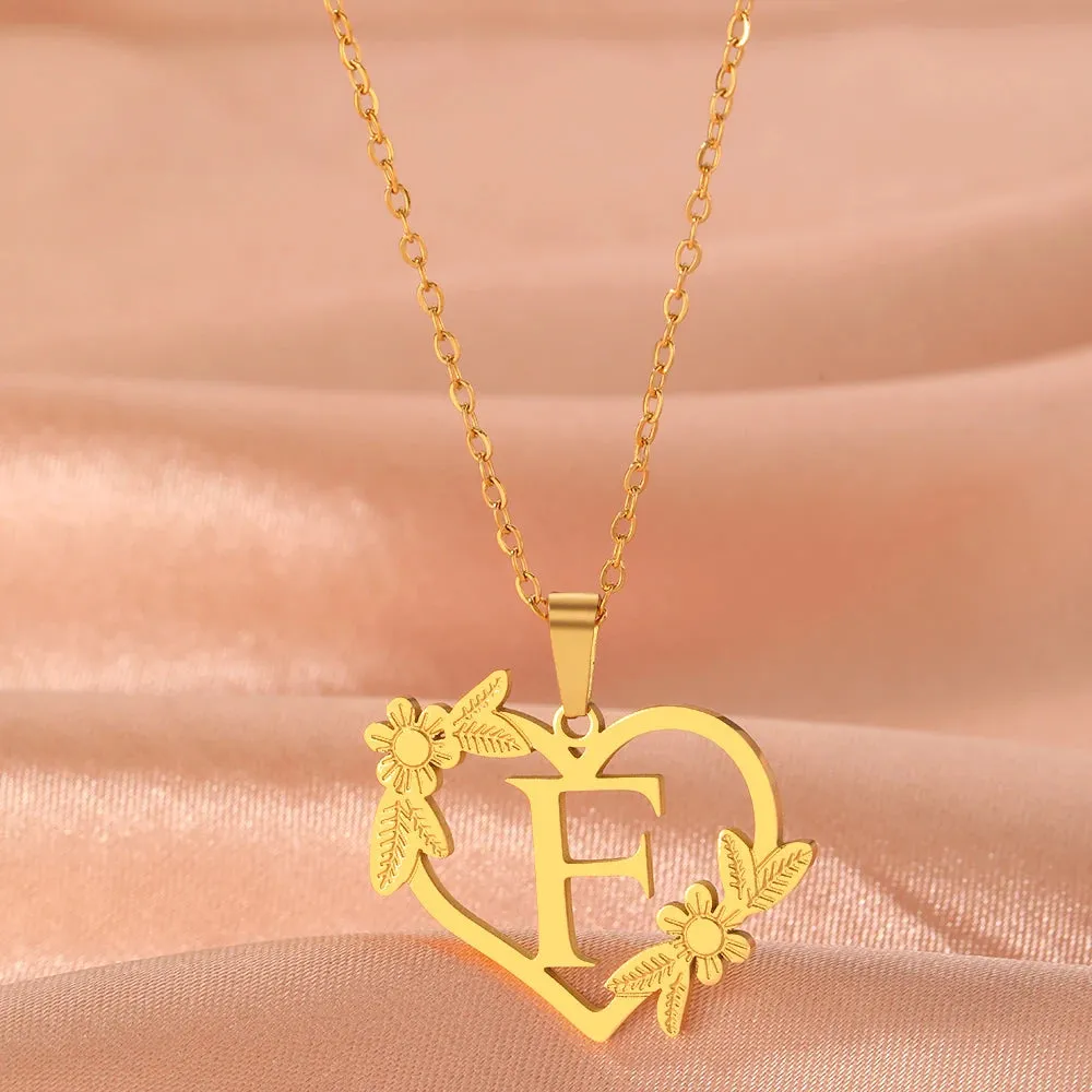 Stainless Steel Bracelets A-Z 26 Letter Hollow Heart Pendant Collar Chain Fashion Chic Bracelet For Women Jewelry Banquet Gifts